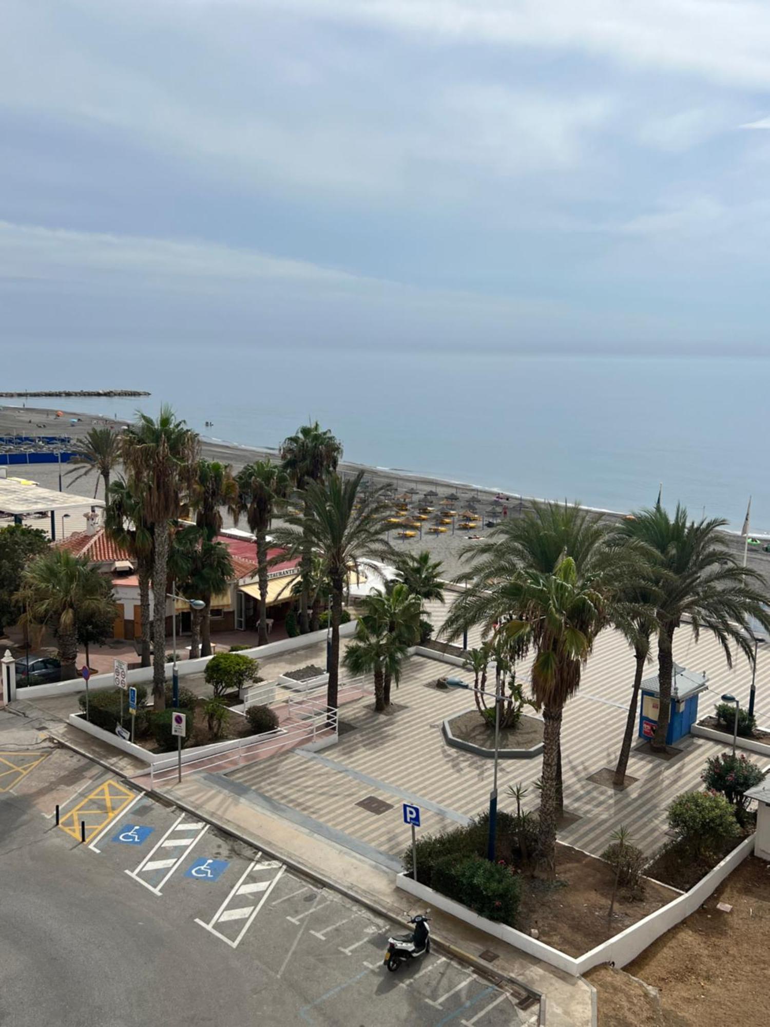 Estudio Mar En Calma, Primera Linea De Playa Con Vistas Al Mar Torrox Exterior foto